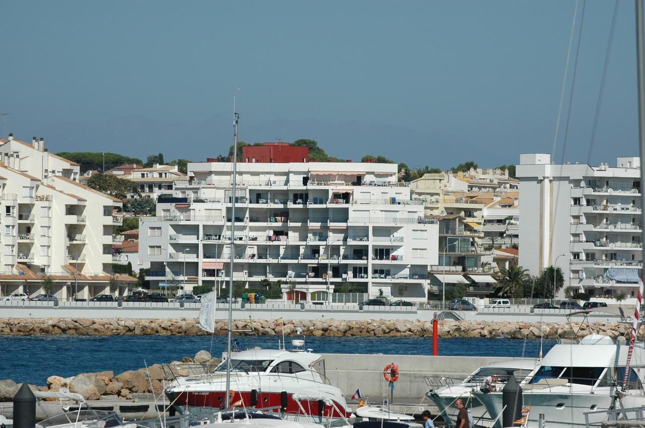 Passeig Del Mar - Apartamentos Primera Linea L'Escala Exterior photo